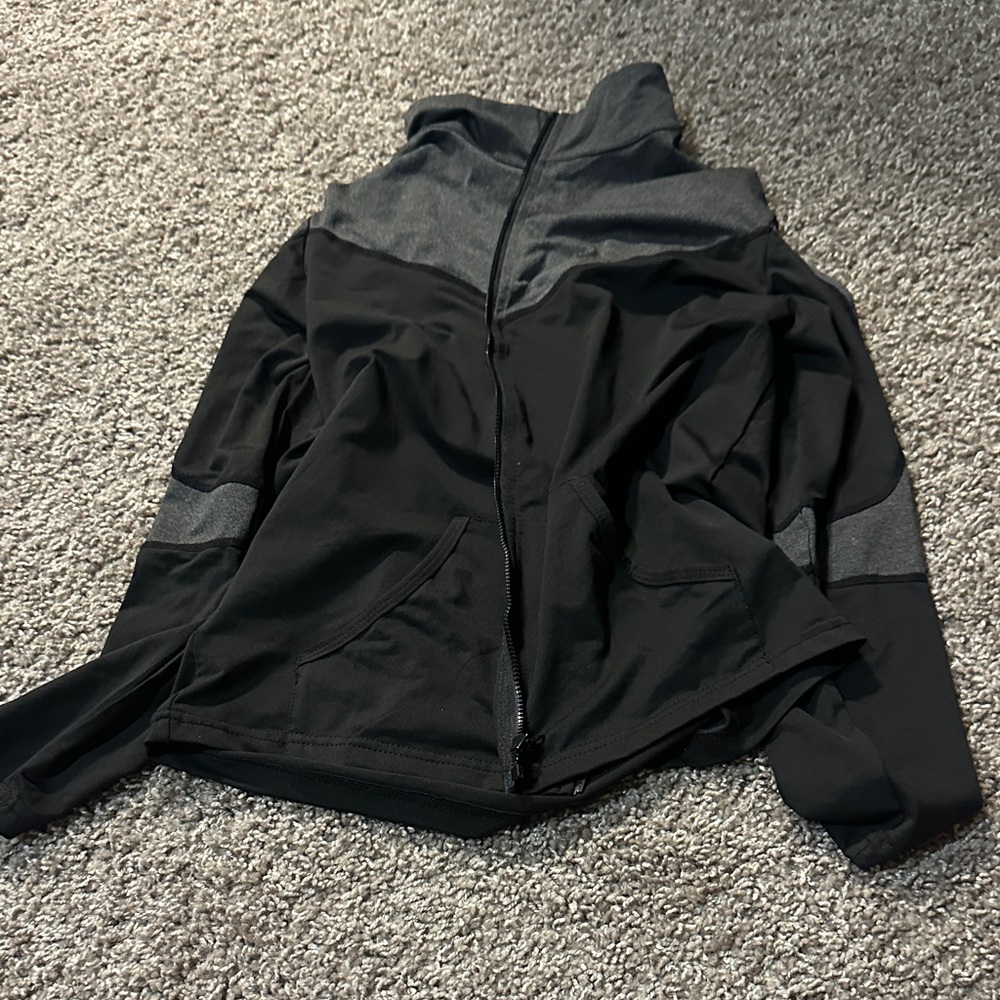 Set Active Black And Gray Jacket - image 1